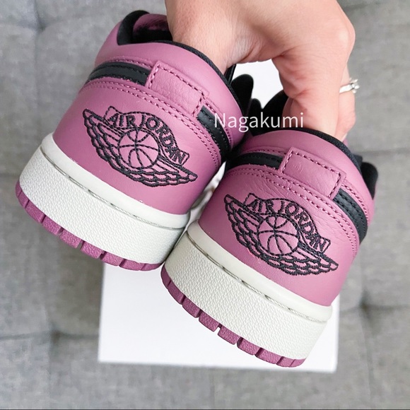 💜 Nike Air Jordan 1 Low berry shoes 🍇 - Picture 4 of 4